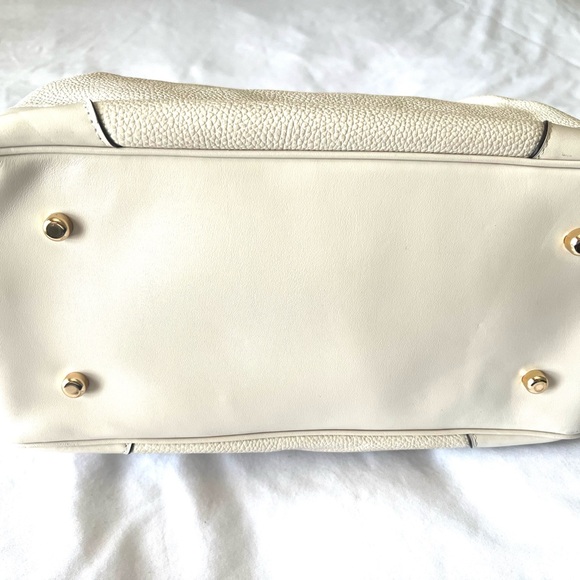 Cream Coach Bag - Picture 3 of 11